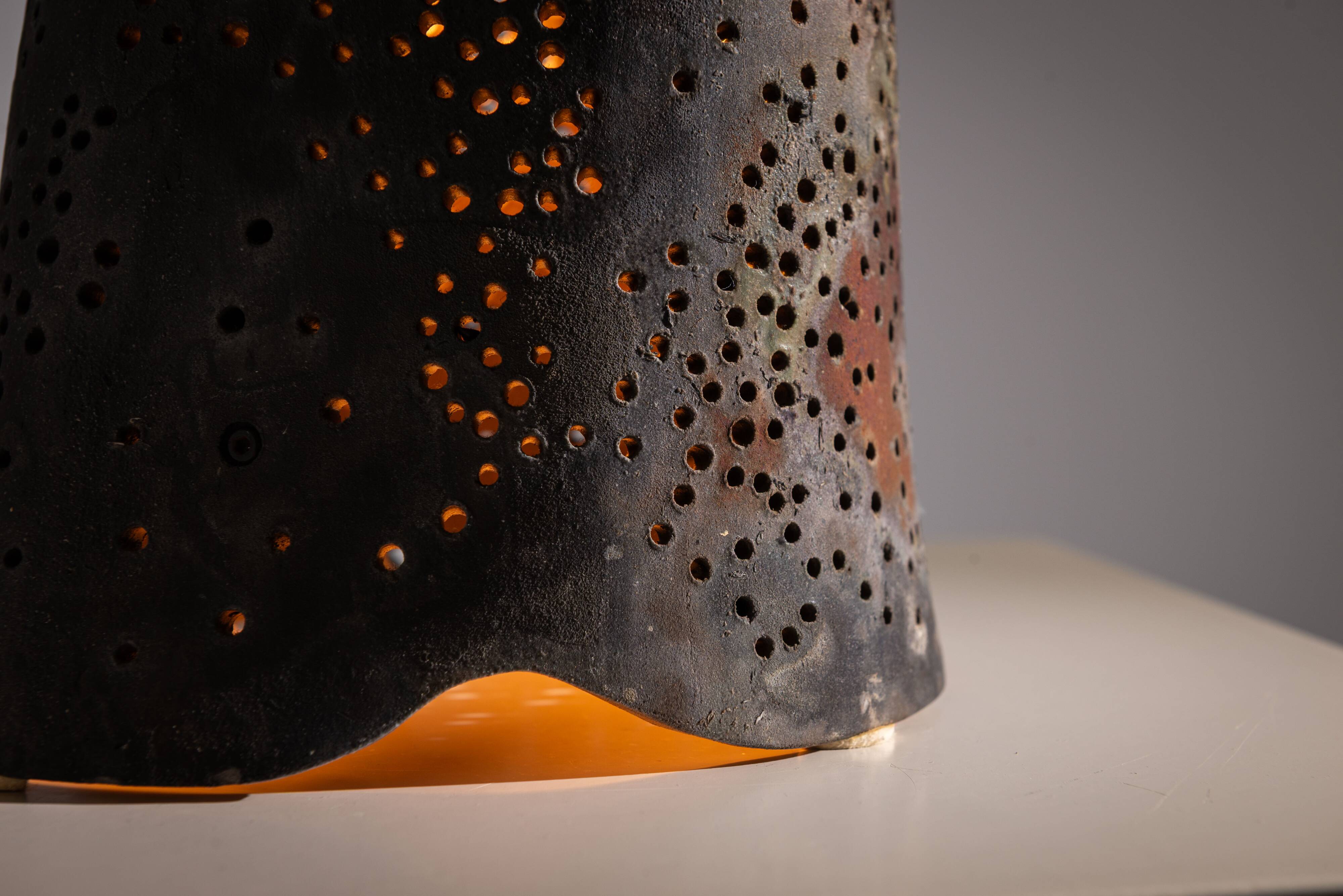 Sculptural ceramic table lamp