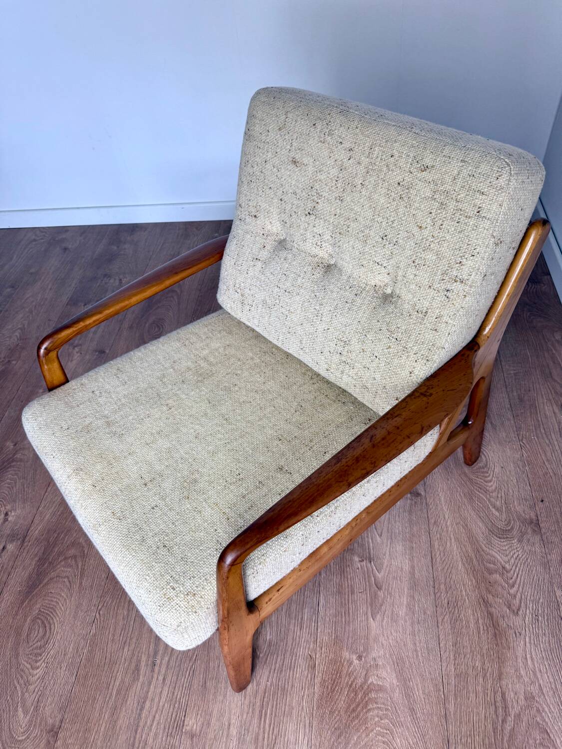 Vintage 80s Scandinavian armchair – wood and beige tweed