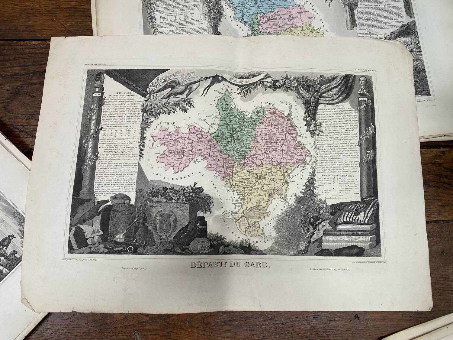 Ancienne carte illustrée du Gard
