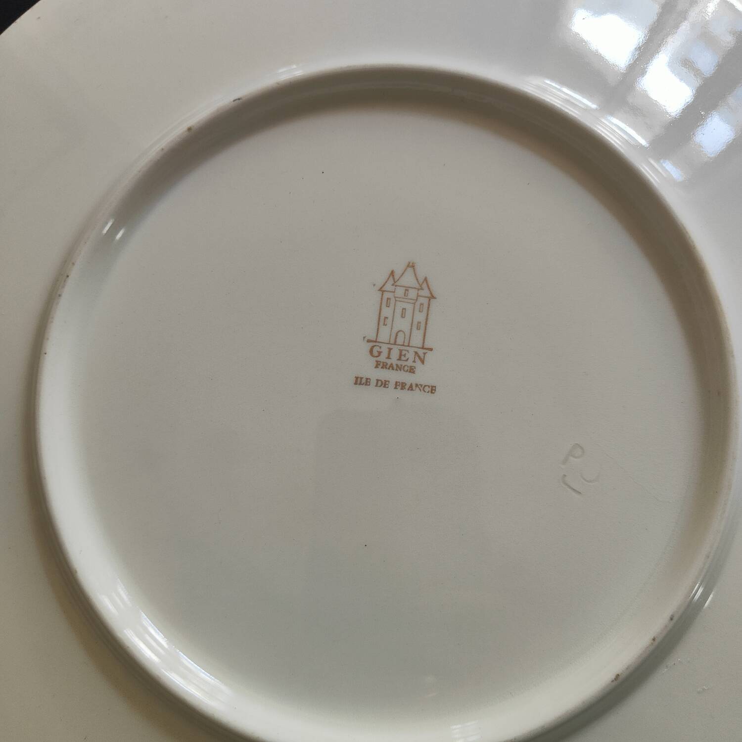 Gien porcelain dessert service