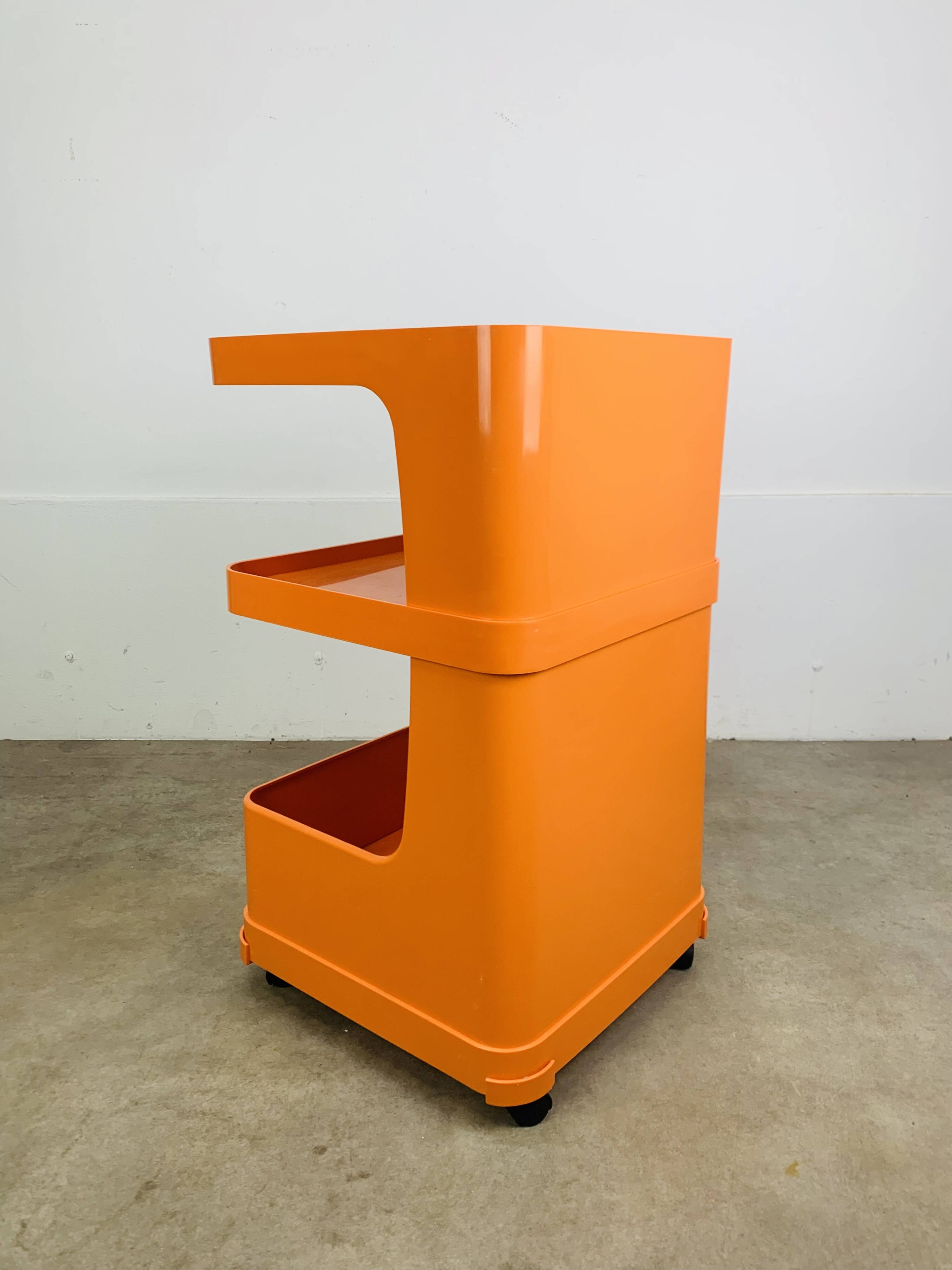 Flair dessert for Prisunic in orange plastic, seventies.