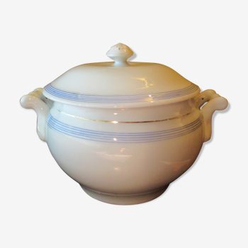 Soup tureen