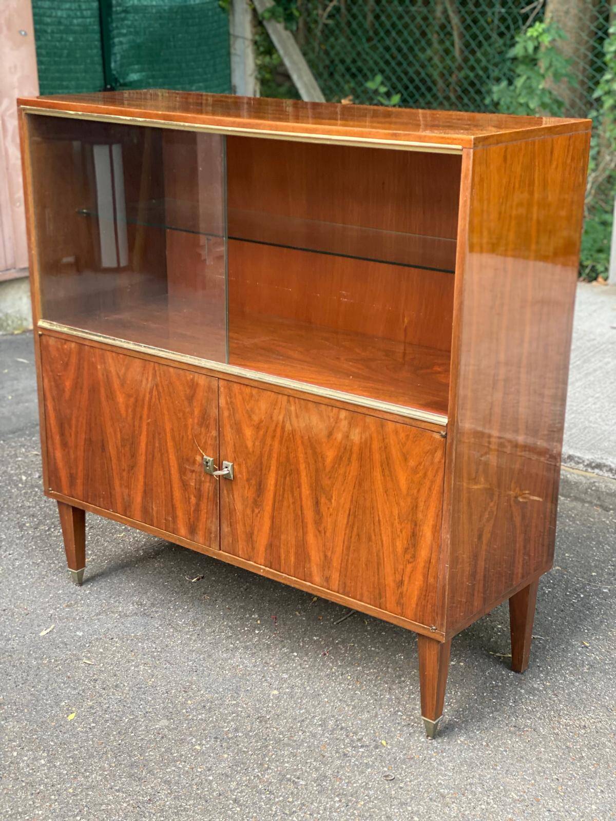 Scandinavian high buffet display cabinet in rosewood from the 1950s.