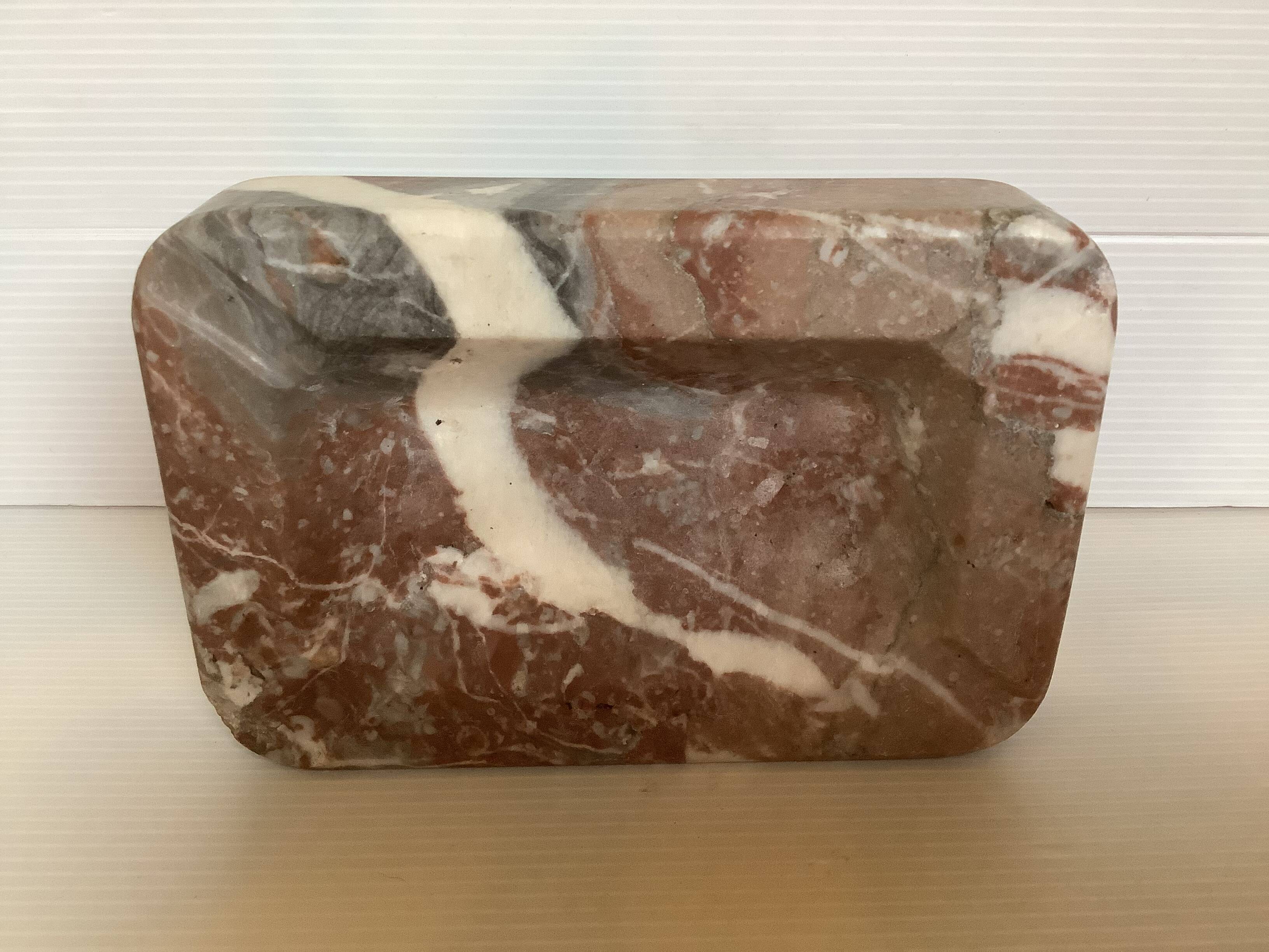 Empty marble ashtray pocket