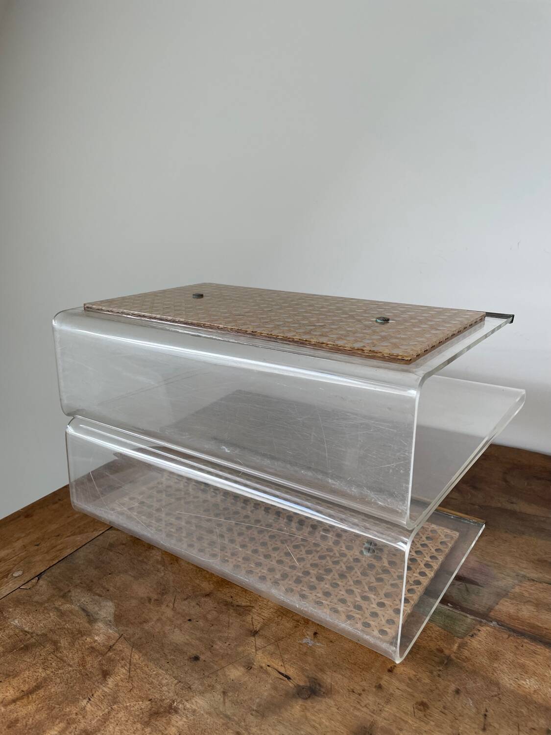 Magazine rack in plexiglass, brass and cane, 1970