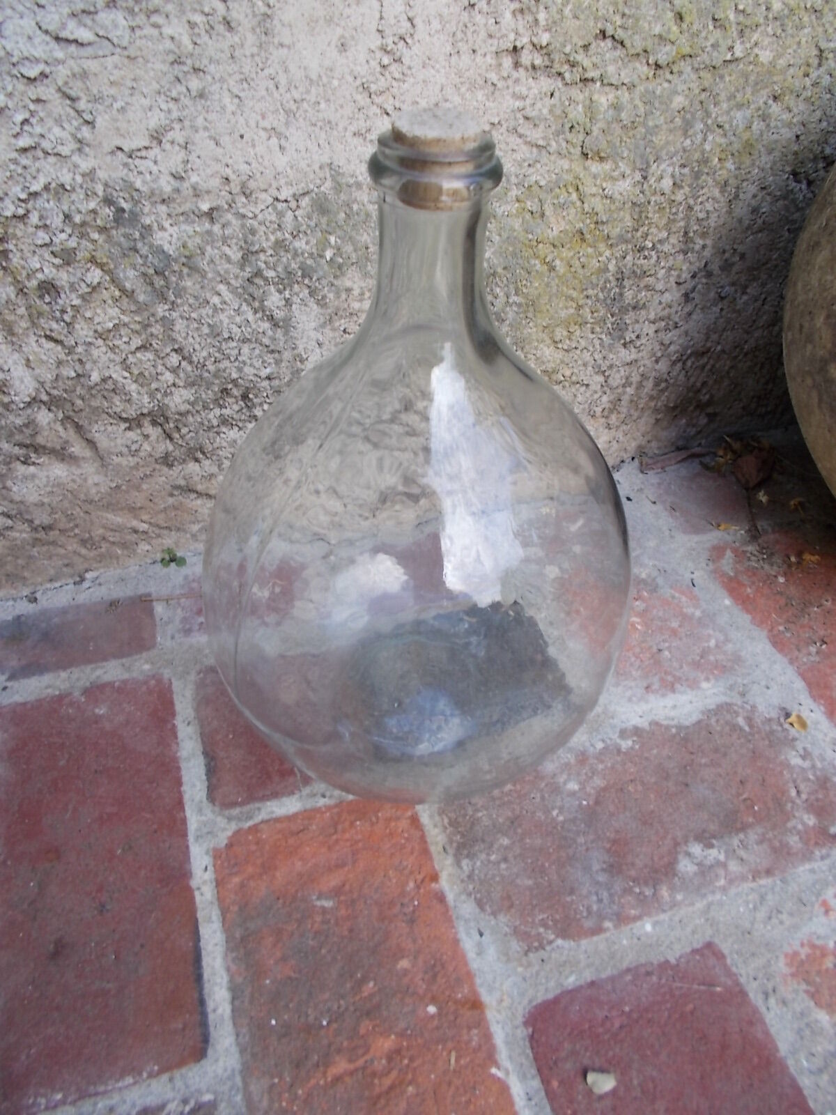 Demijohn in transparent glass