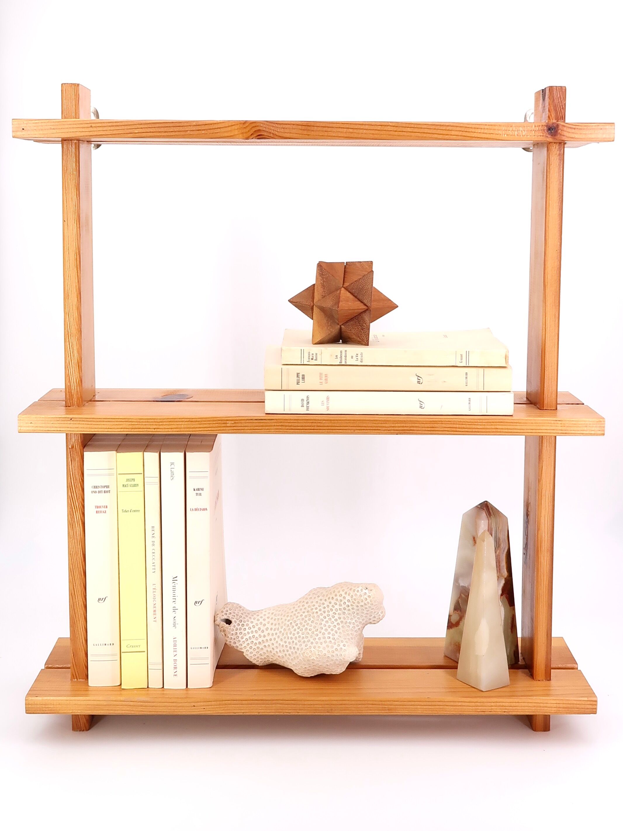 Pine wall shelf Maison Regain, 70s
