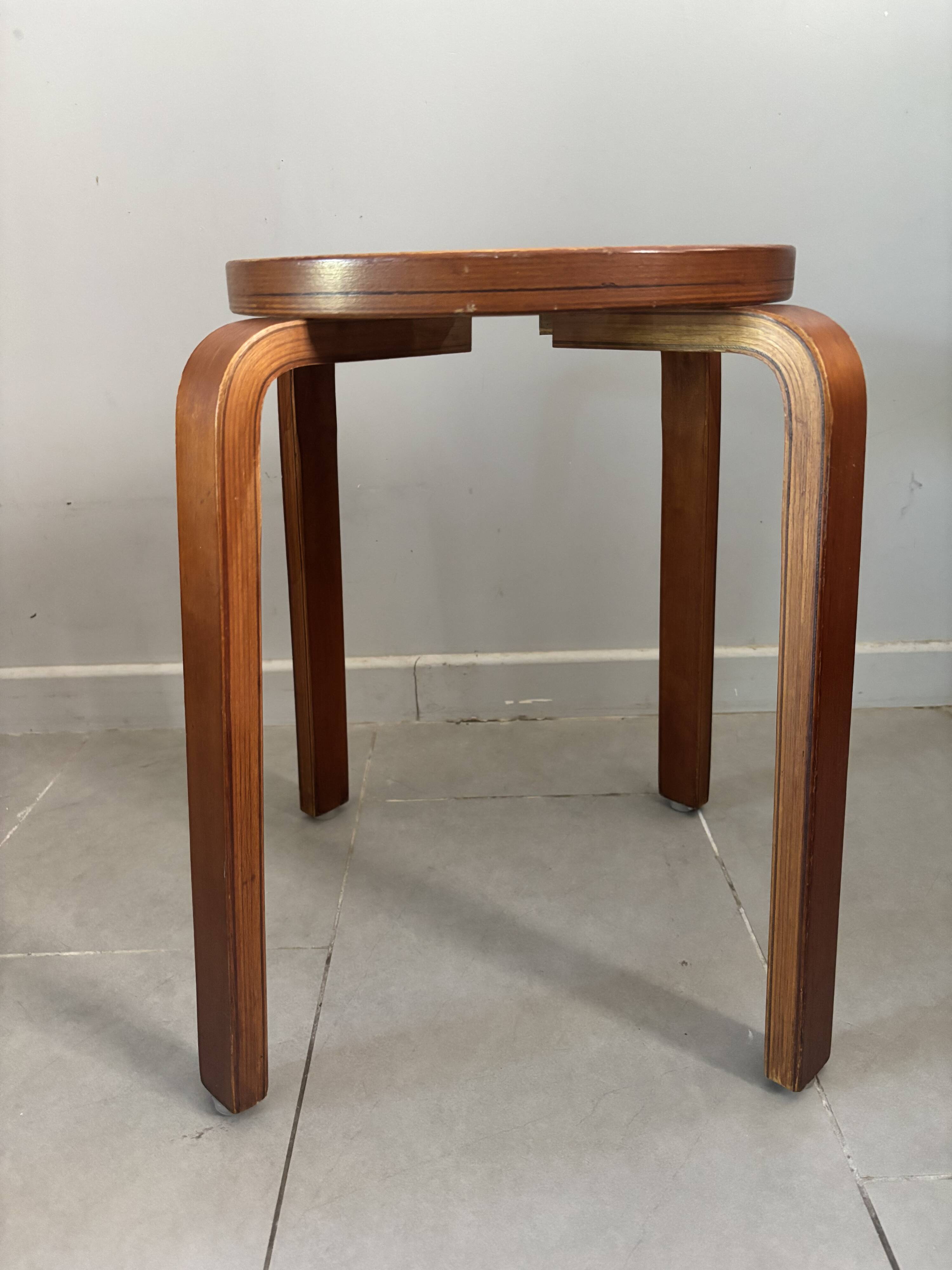 Pair of Artek stools model E60 (rare version with 4 legs), Alvar Aalto