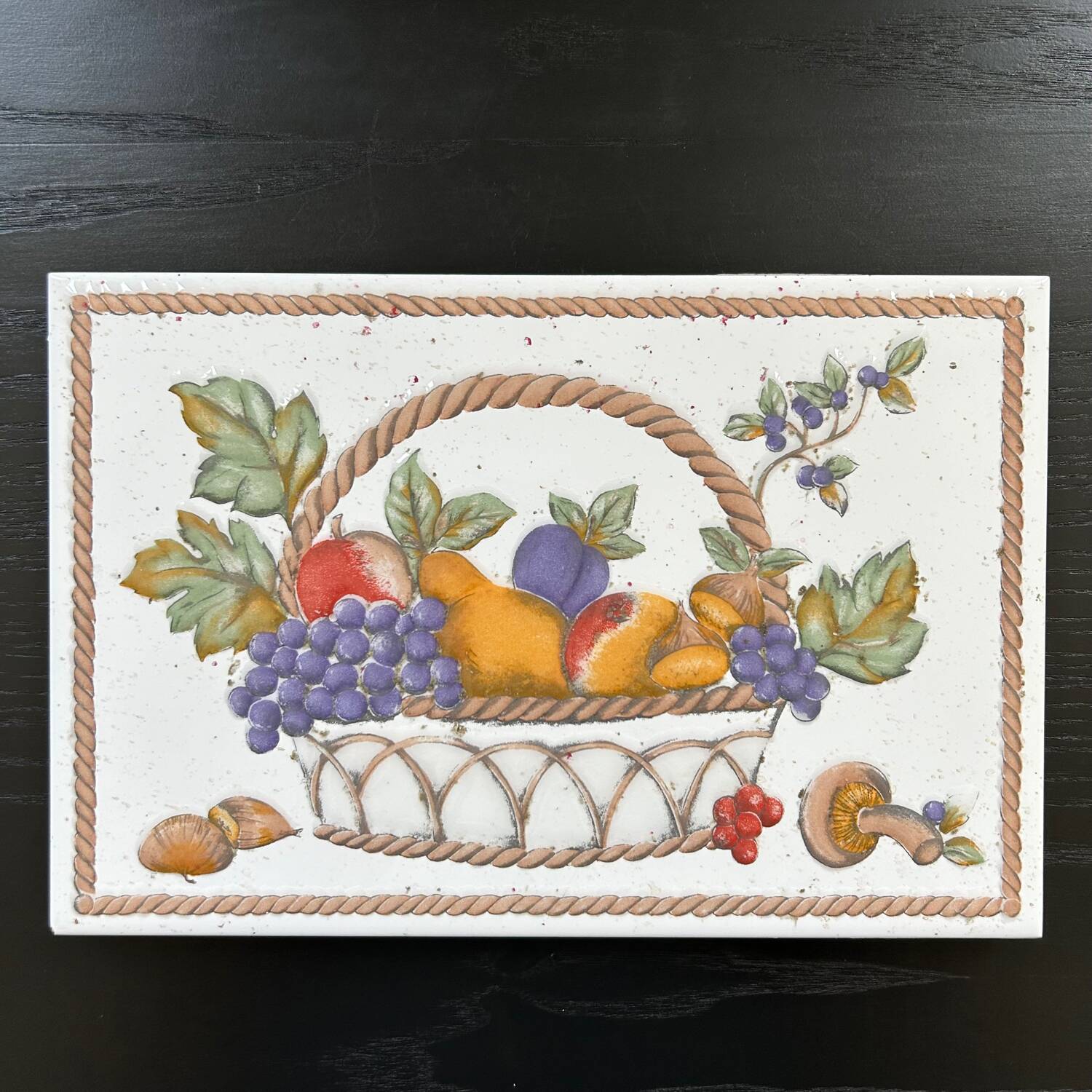 Ceramic basket decor plate