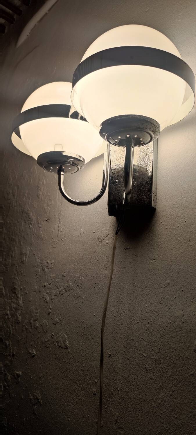 Aplique de pared metálico. Spain, 1970s.