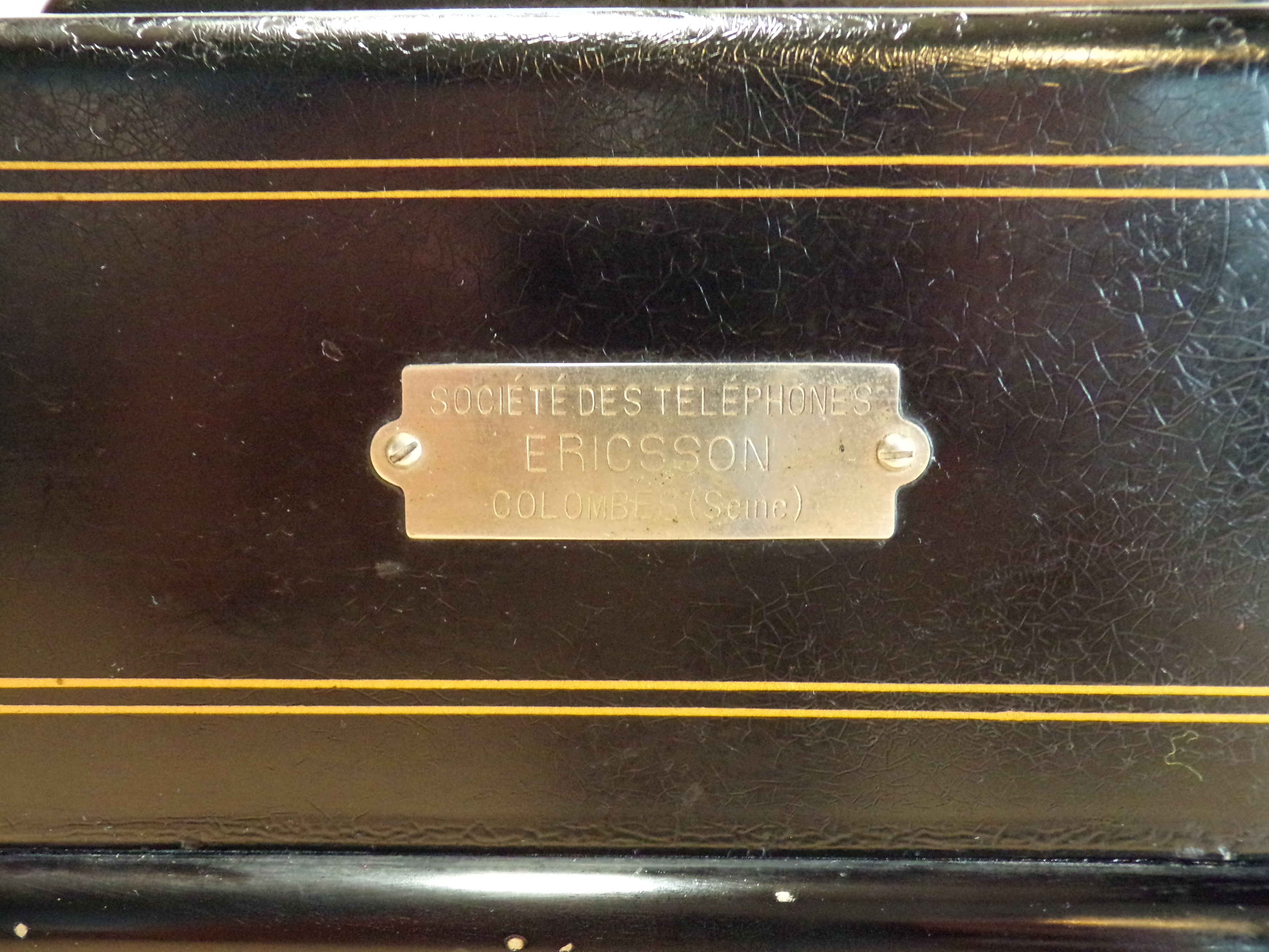 Phone 1920 with crank