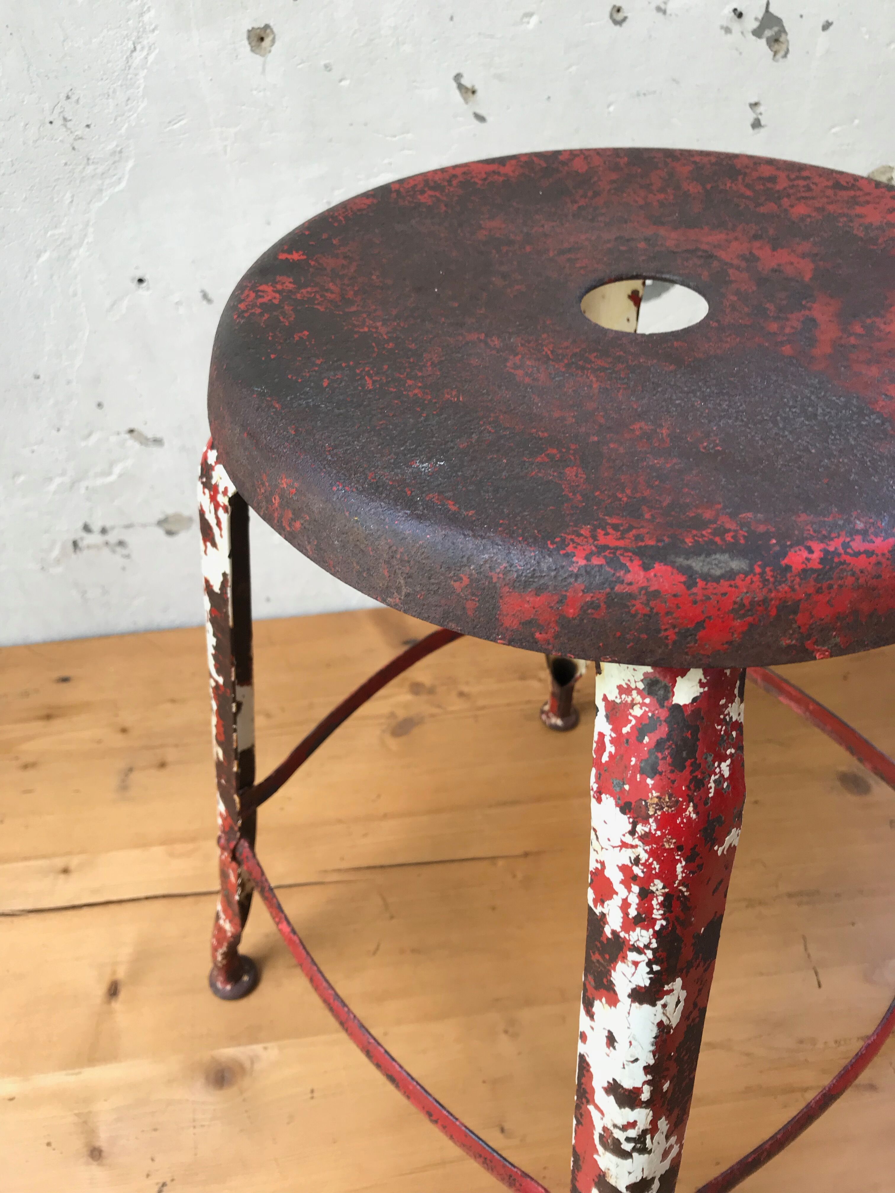 Workshop stool Nicolle patinated