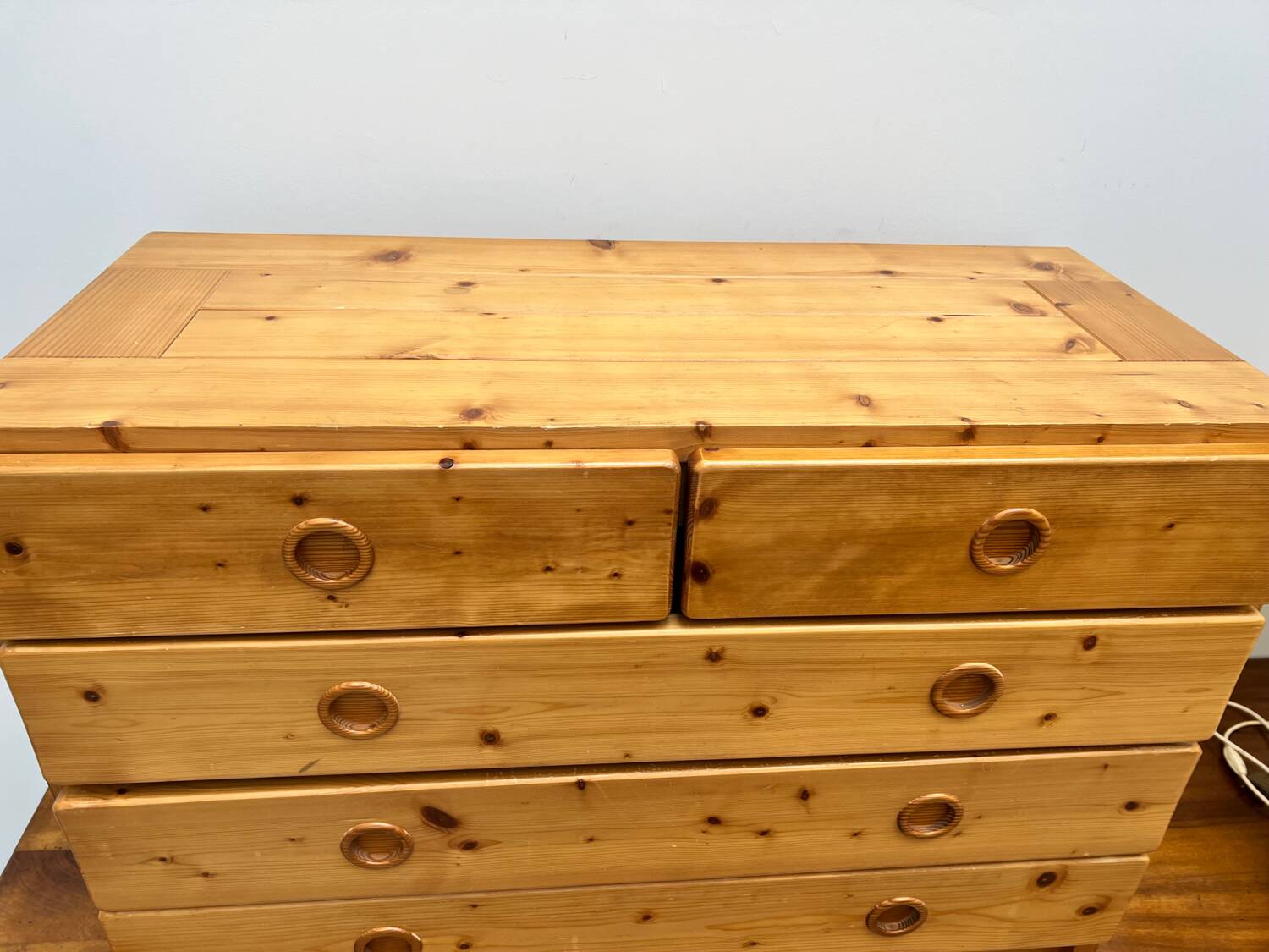 Les Arcs pine chest of drawers