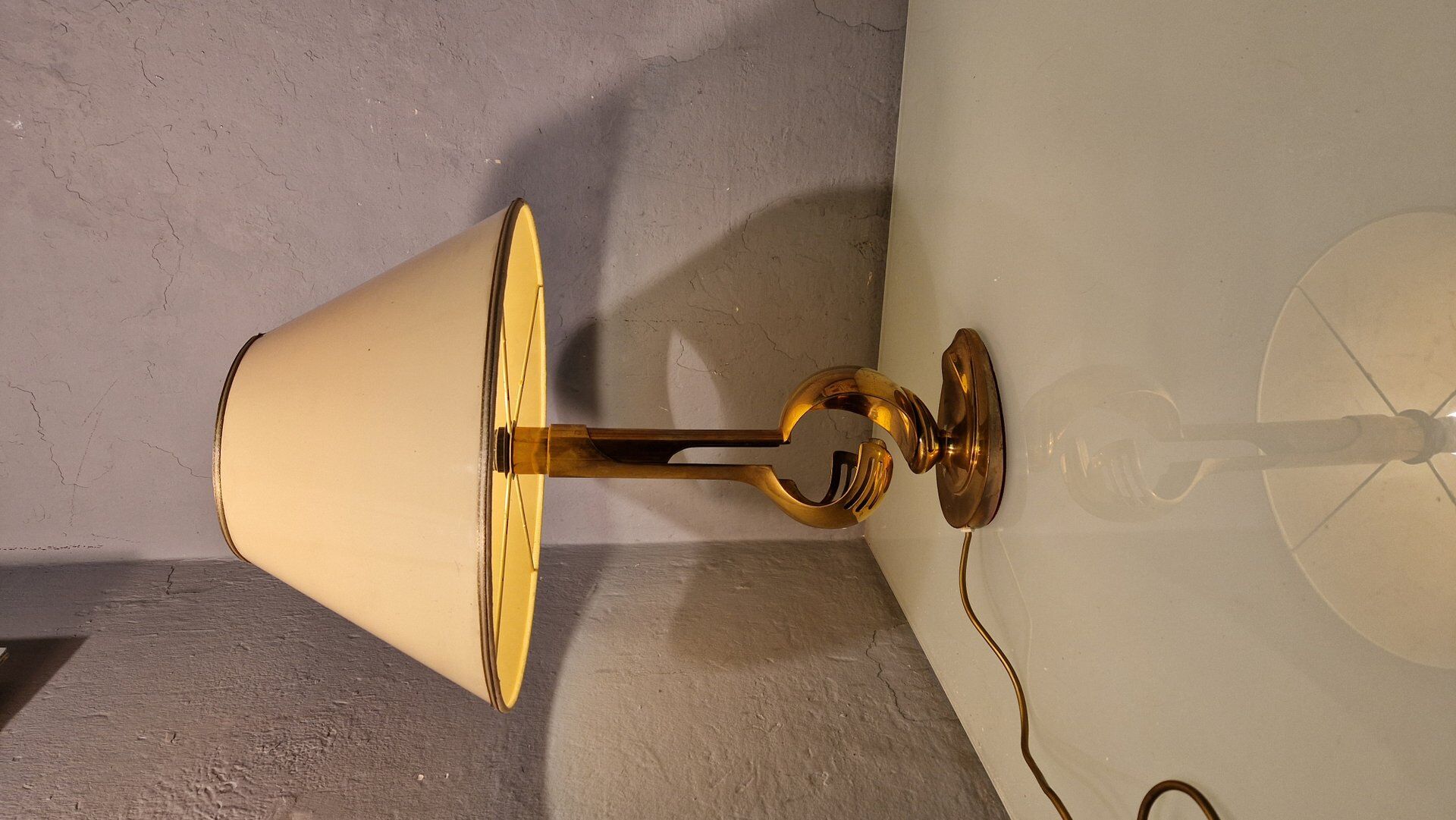 Lampe de table en laiton avec décoration informelle, années 1960