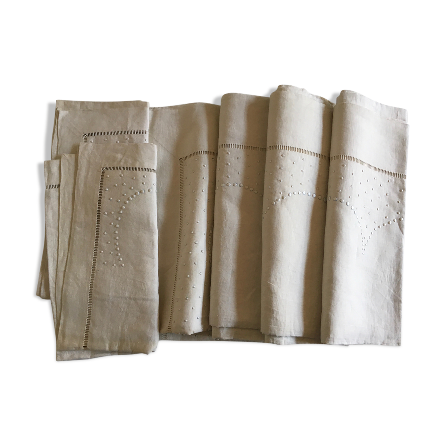Drap et taies trousseau de réserve en fil de lin brodé de perles