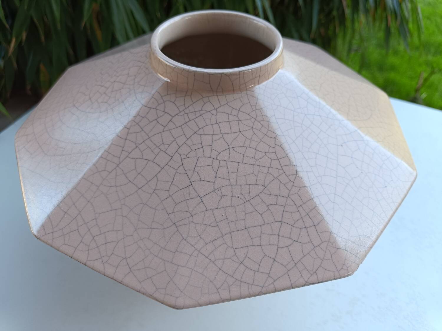 Saint Clement vase, cracked ceramic