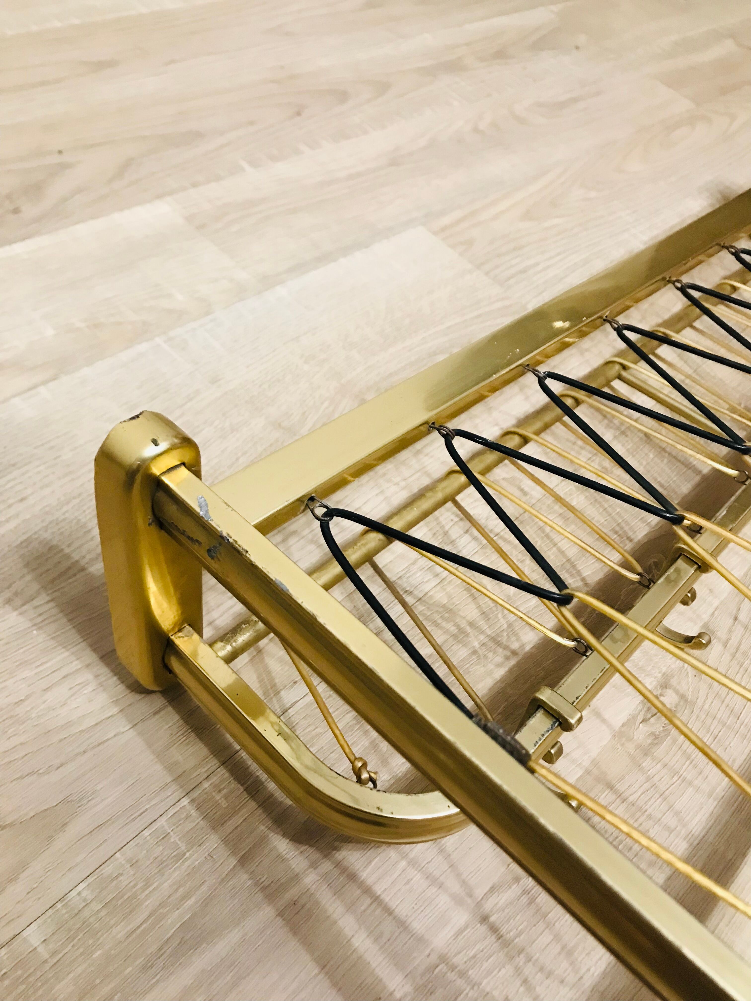 Wall-mounted cloakroom coat rack