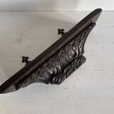 Antique carved wooden wall console for statuette, Haute époque