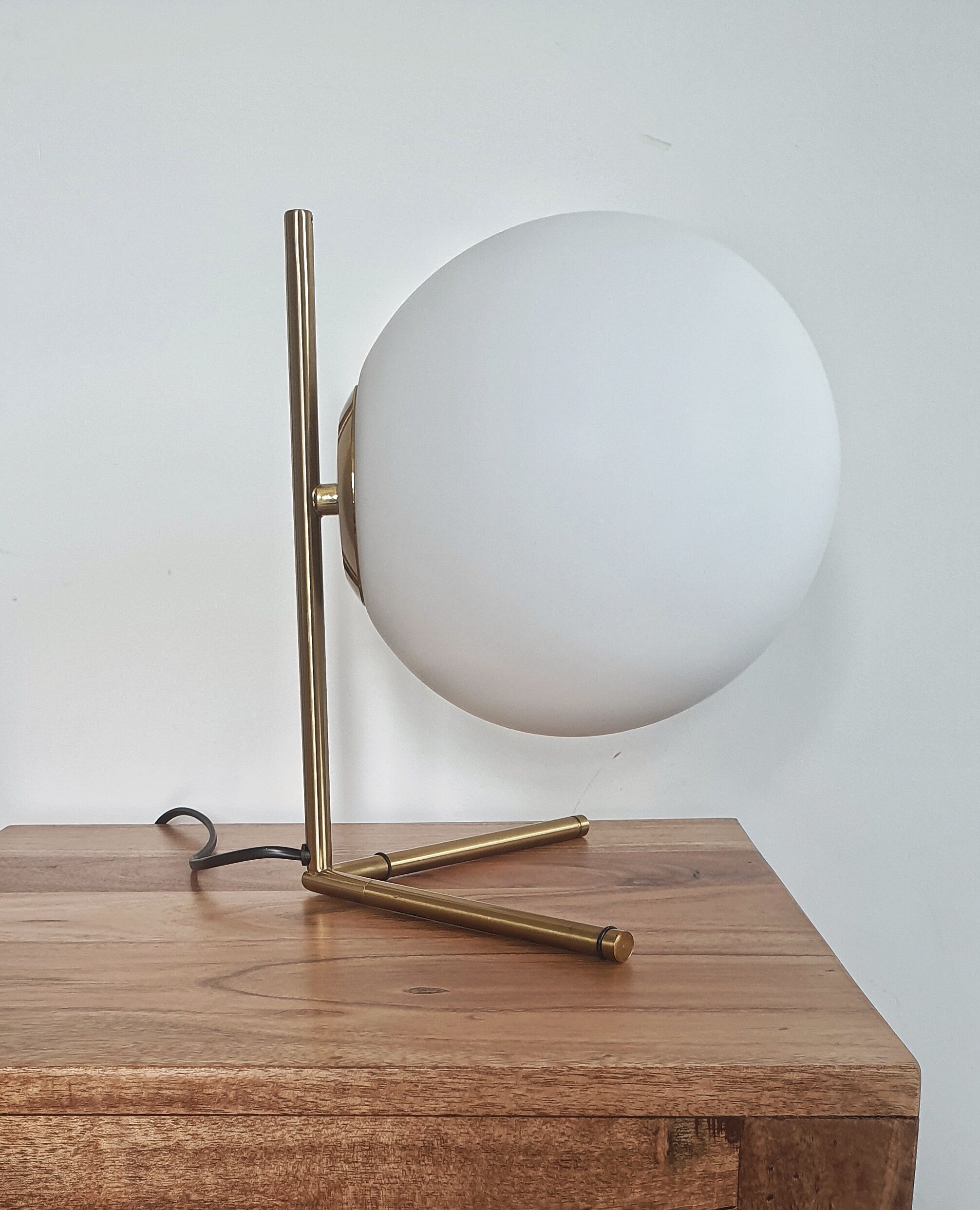 Brenda lamp -BSL Concept