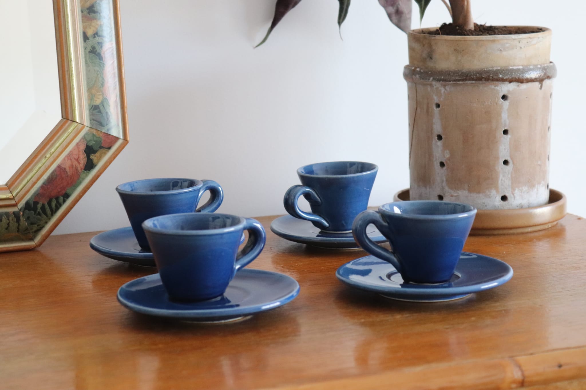 4 cups and saucers midnight blue workshop Vallauris