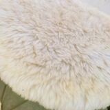 Synthetic fur stool with golden feet