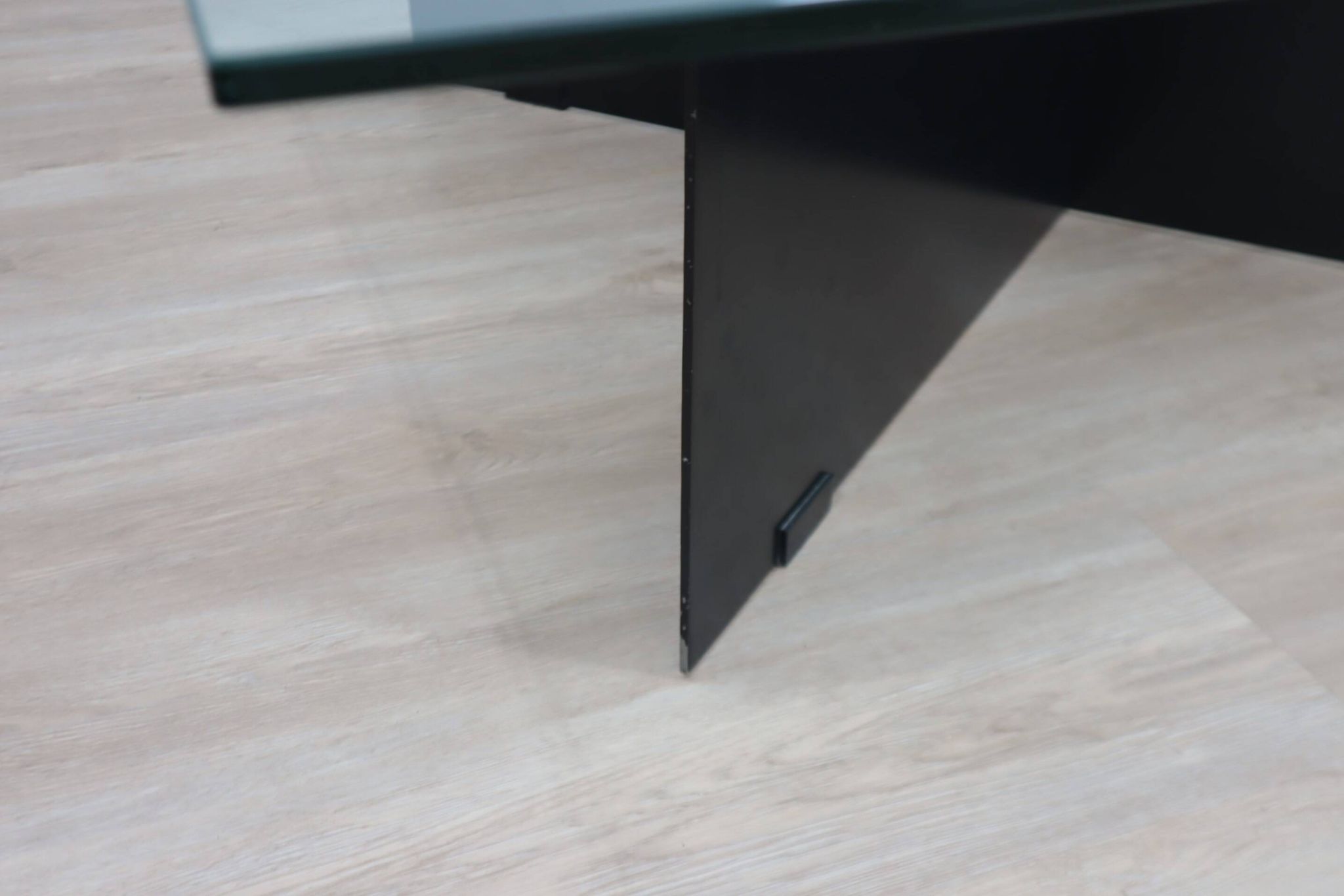 Grande table basse des années 80, design personnalisé par Helg & Albini Studio