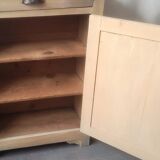 Patinated wooden jam maker