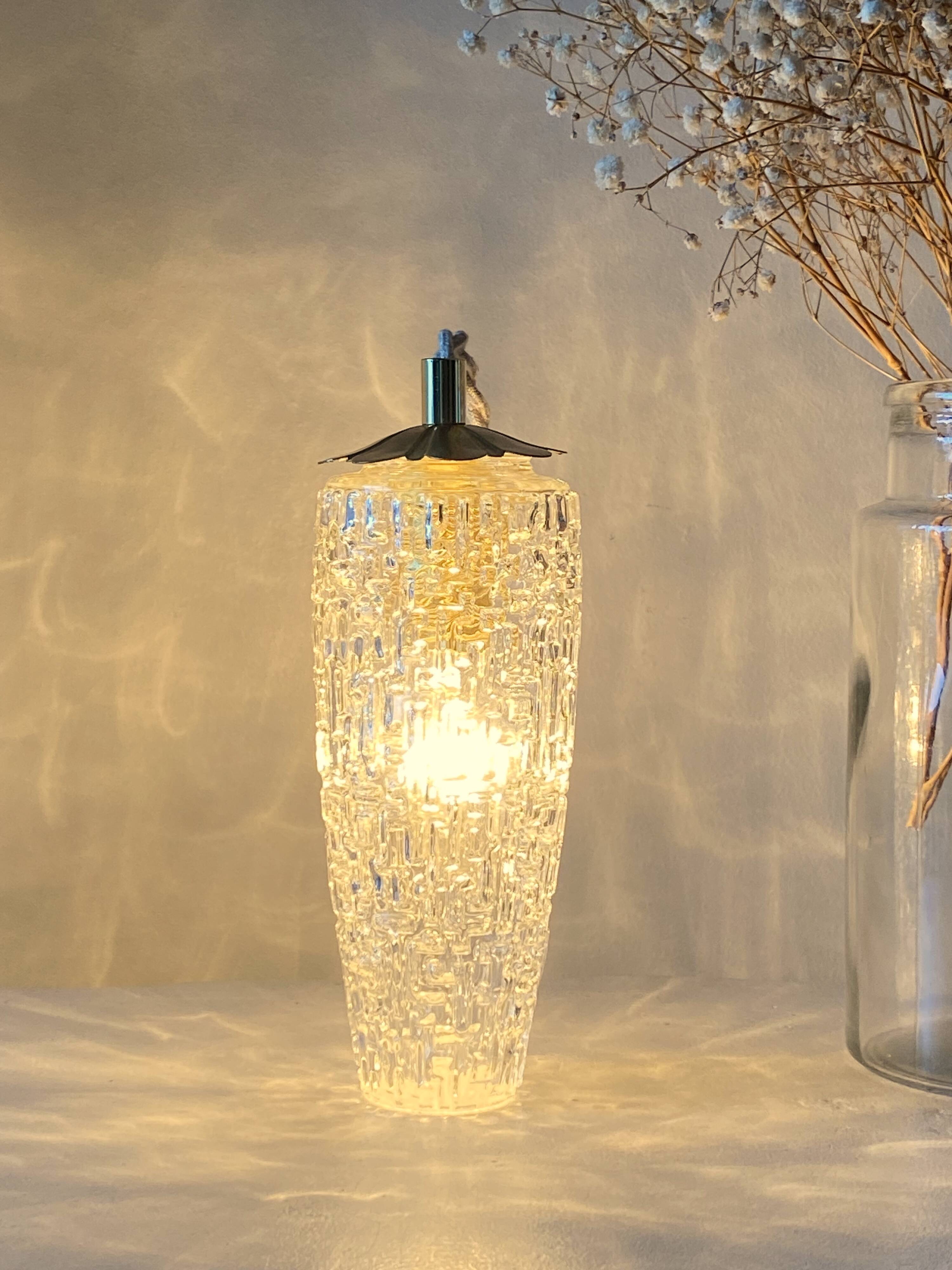 Vintage tulip portable lamp