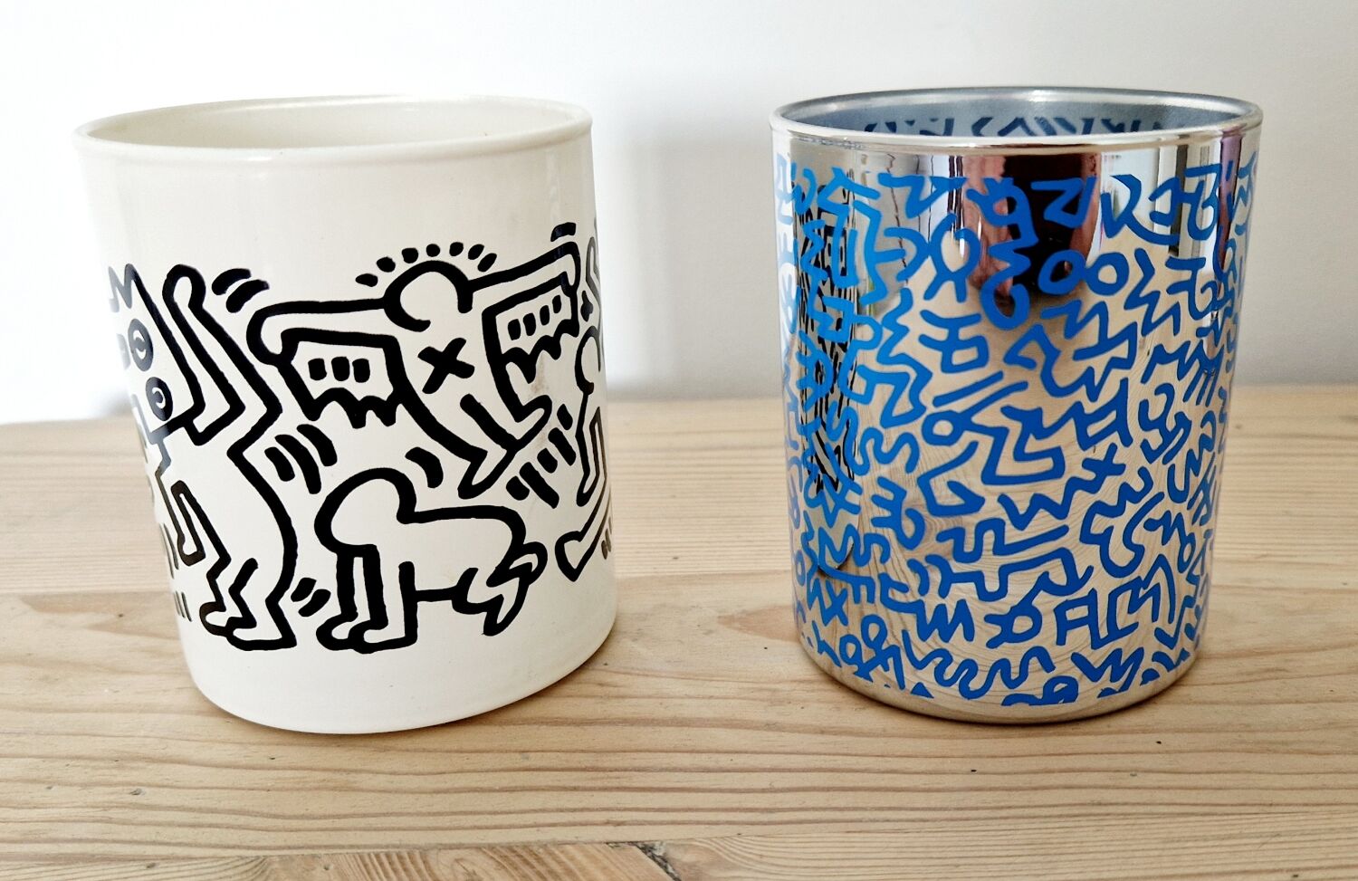 Pair of Keith Haring pots in opaline.