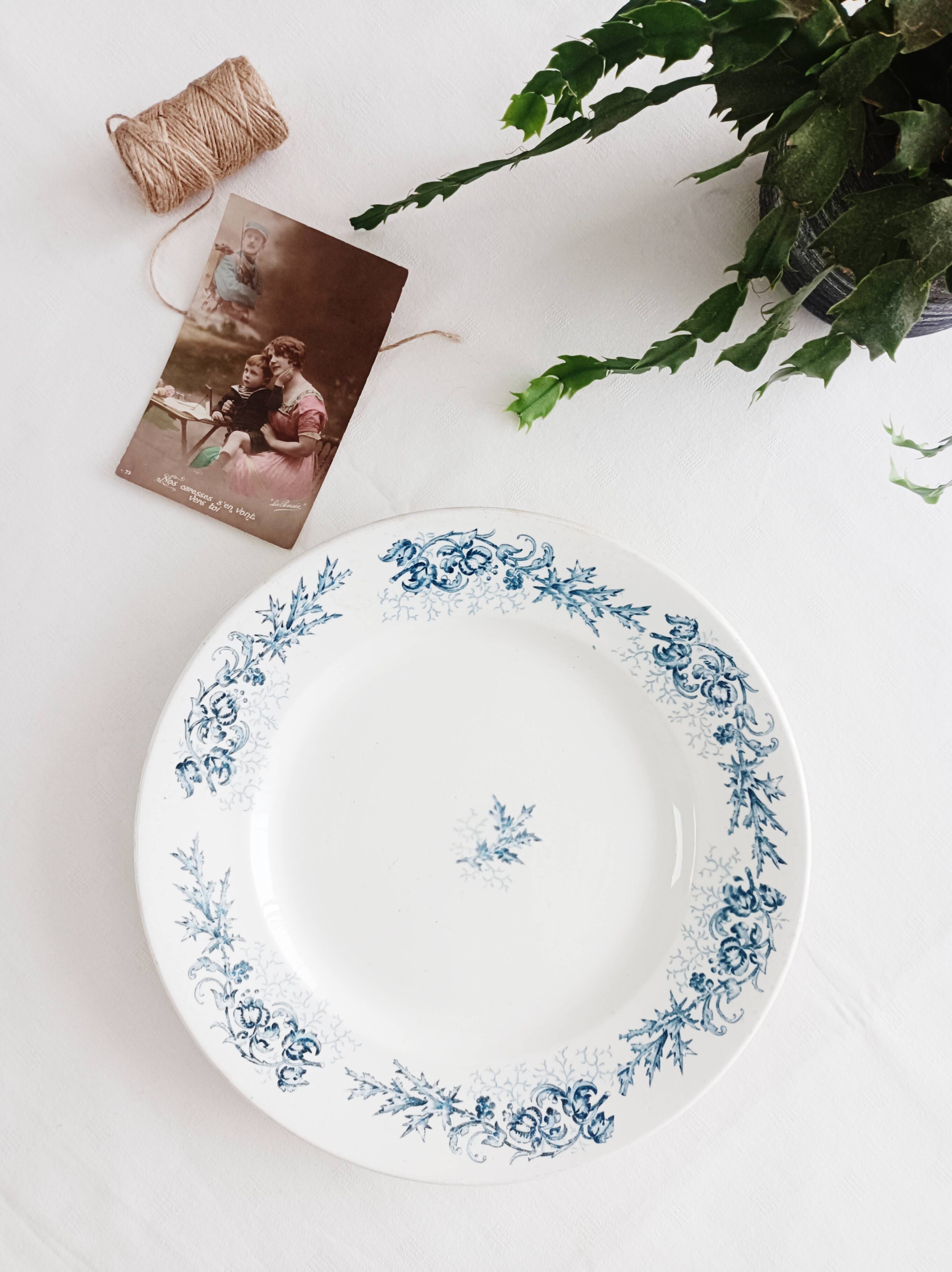 Round iron earth dish Longwy Cyrano