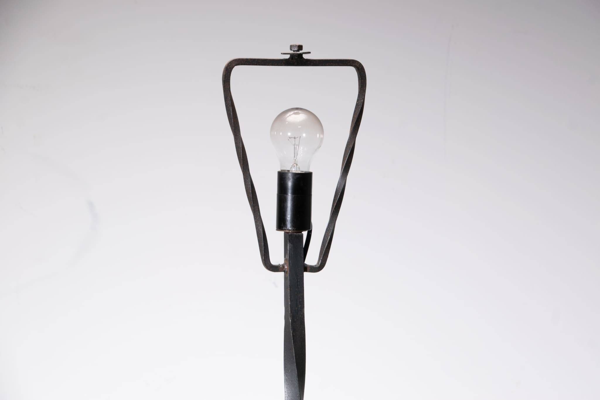 Lampadaire brutaliste en fer forgé