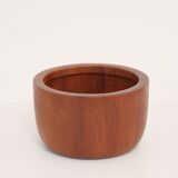 Scandinavian teak bowl by Richard Nissen Denmark