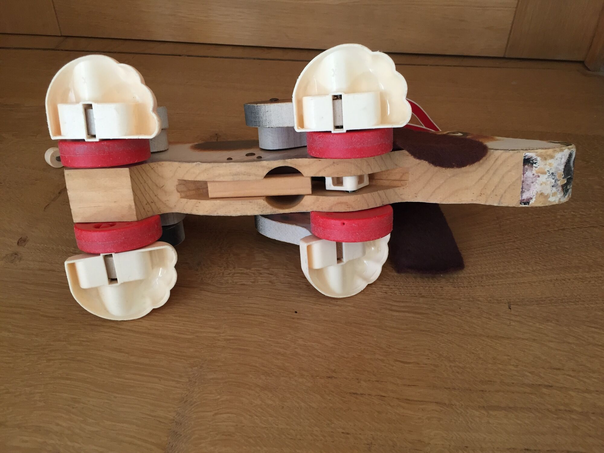 Snoopy Ficher Price wooden dog to shoot