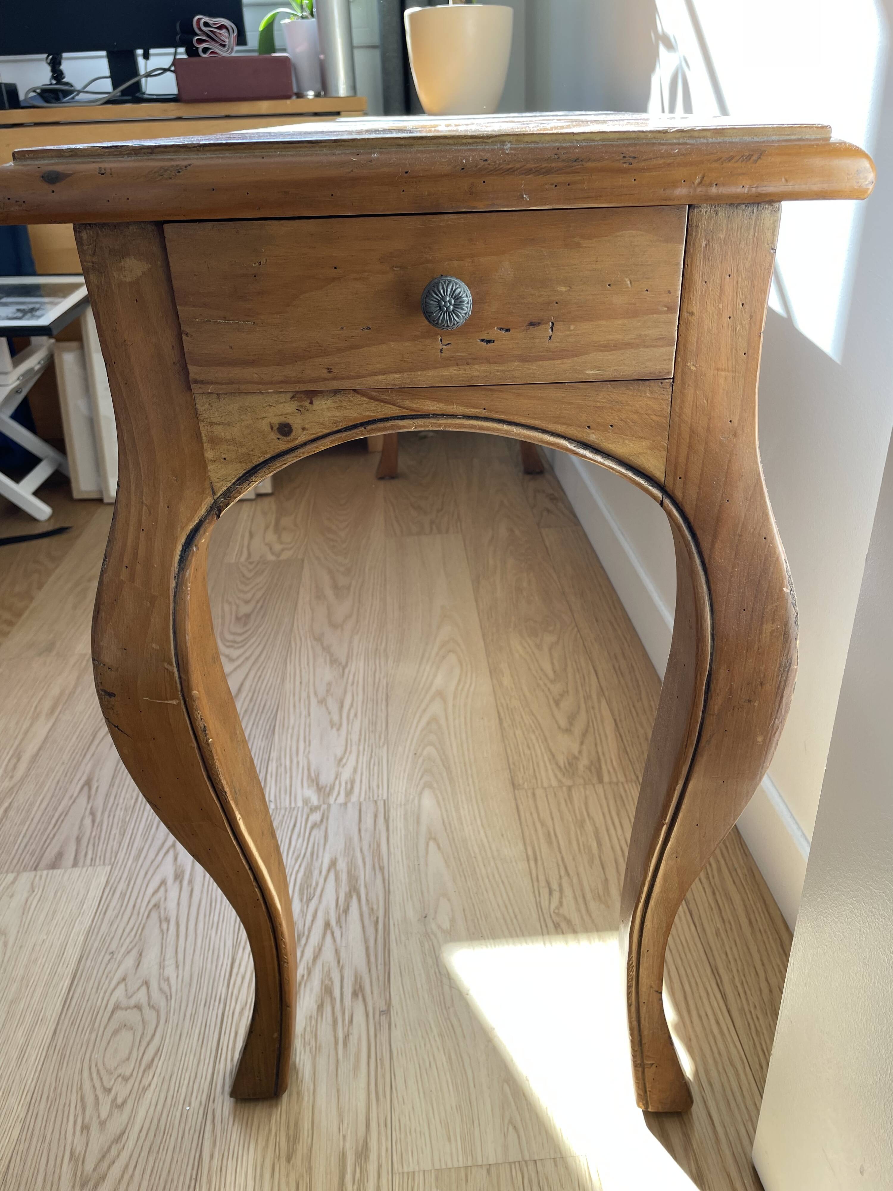Console en bois de style provençal