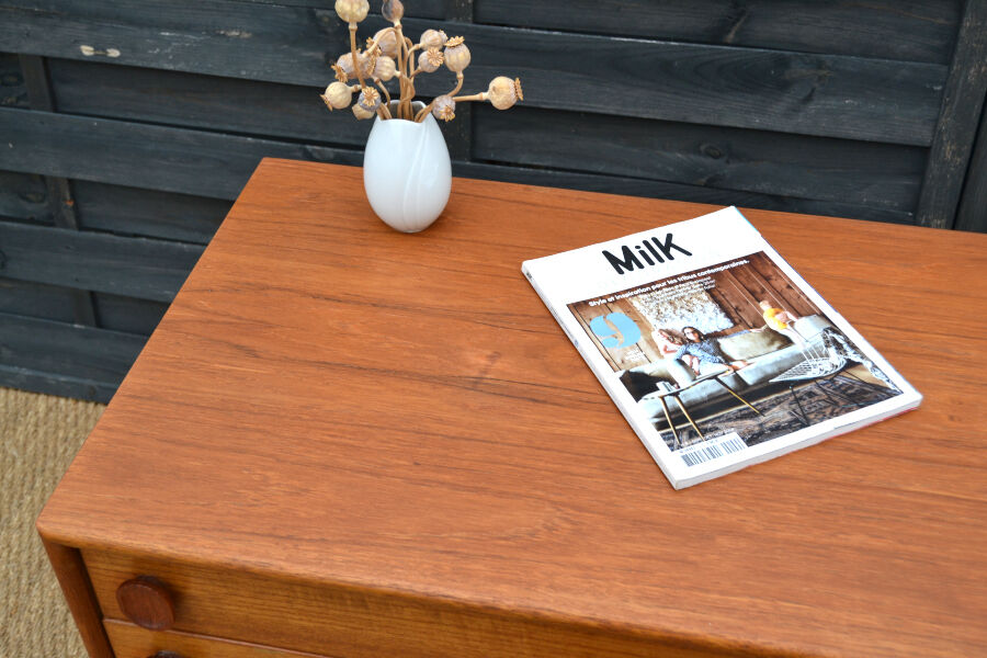 Teak chest of drawers by Meredew * 132 cm