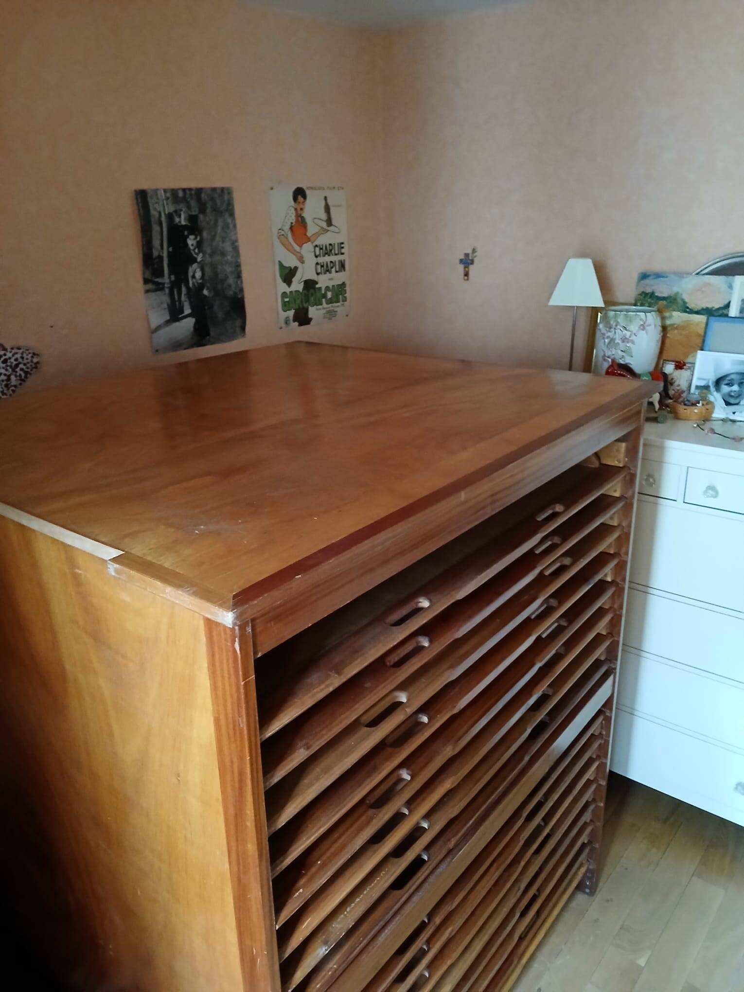 Used panel furniture at an exceptional price