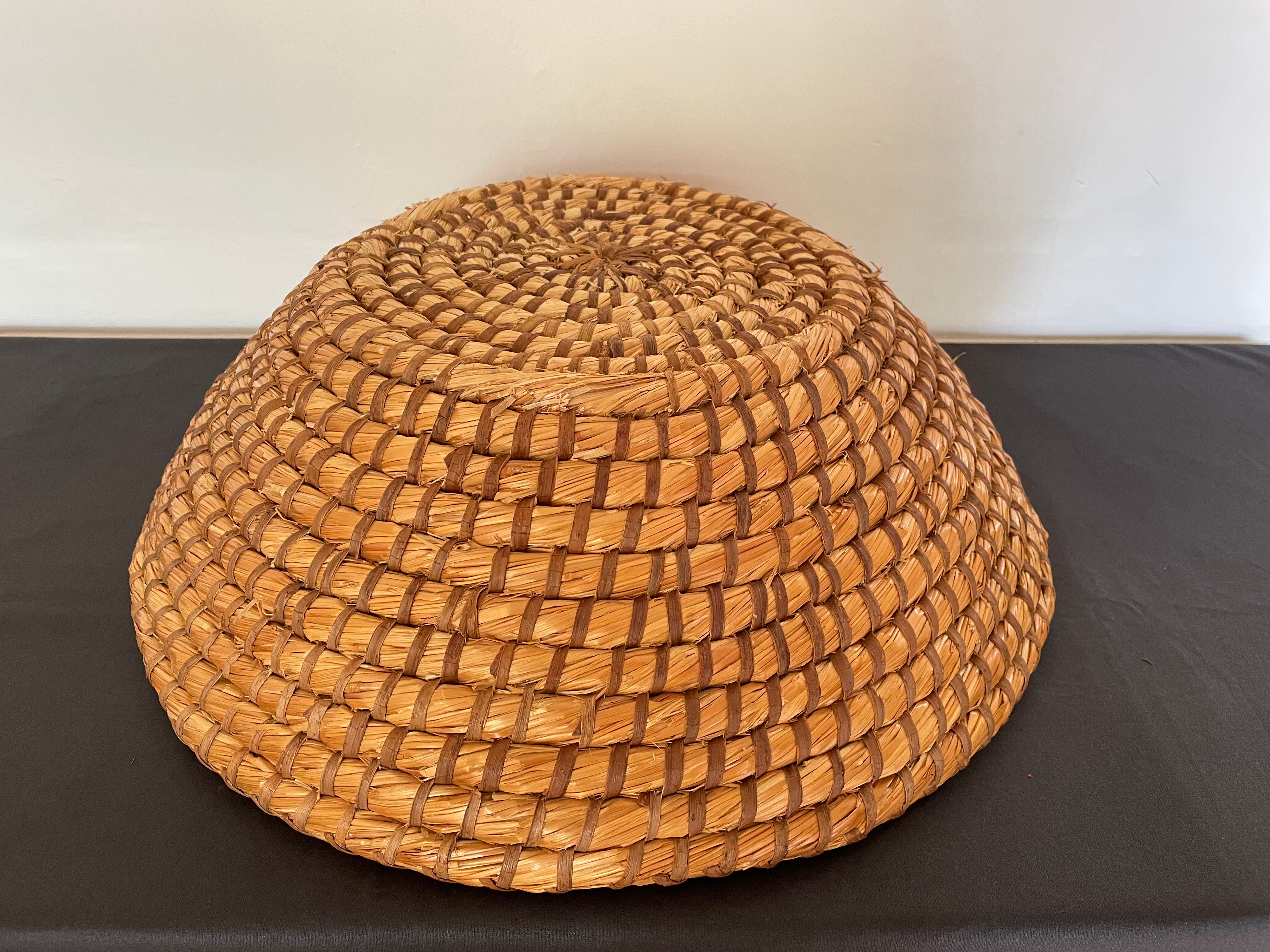 Woven straw basket