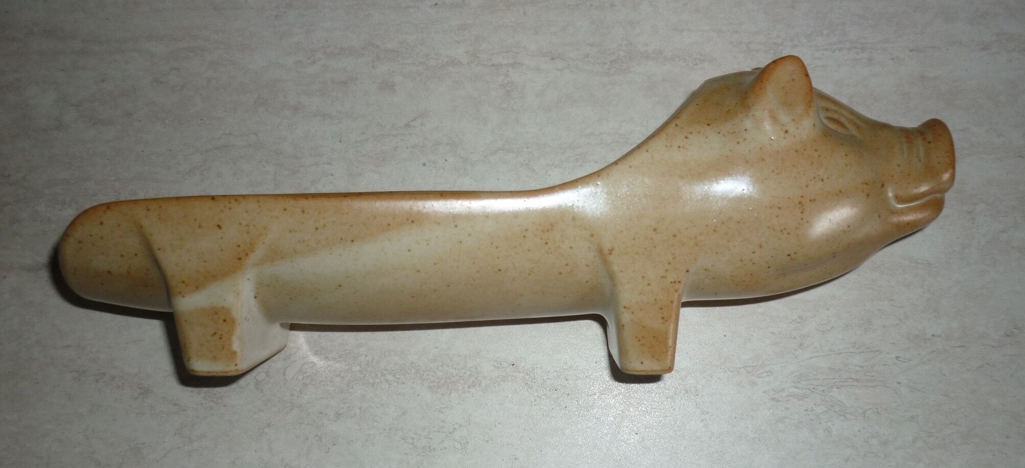 CNP Village sandstone pig