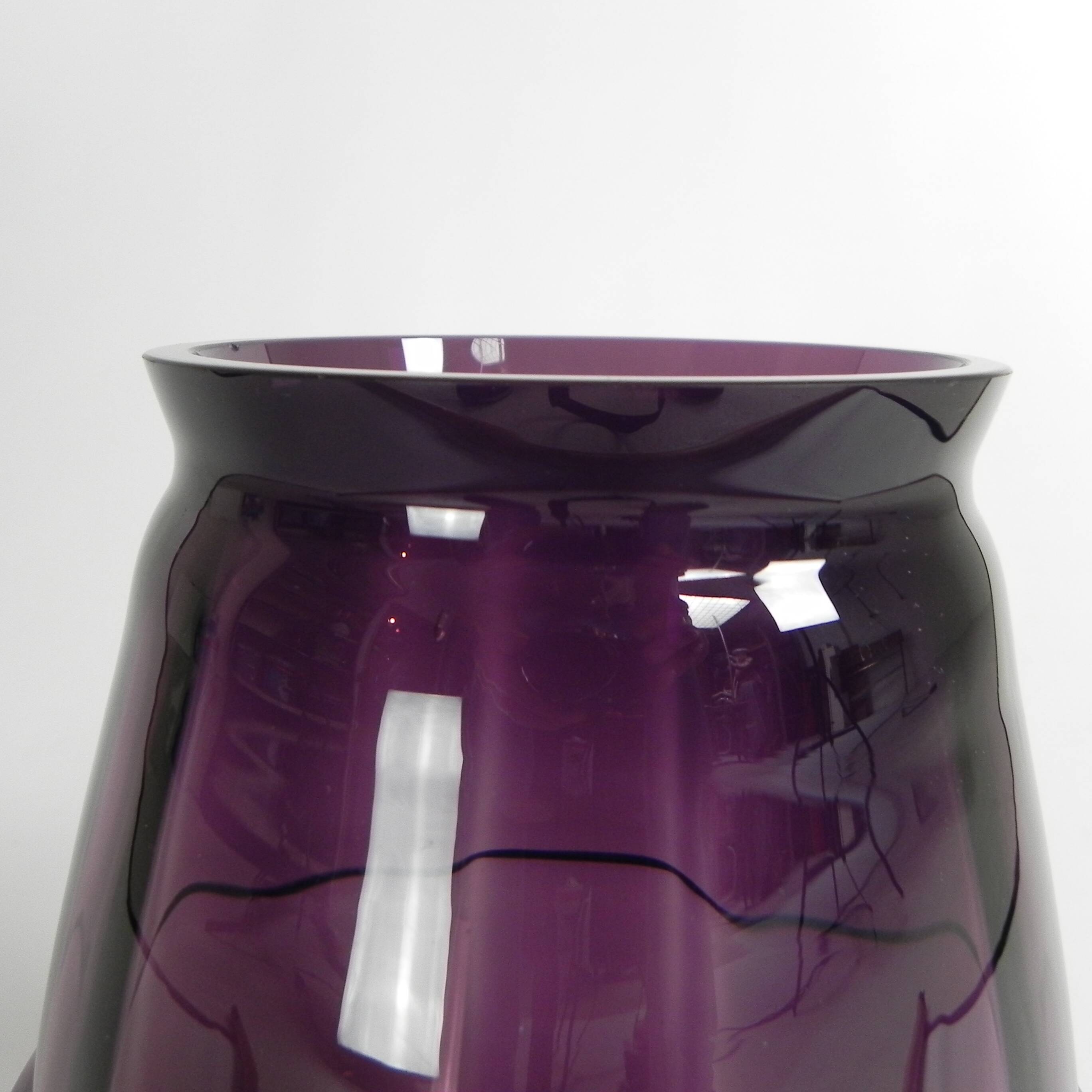 Art Deco vase Kristalunie Maastricht, Acorn model by Willem Jacob Rozendaal, 1931
