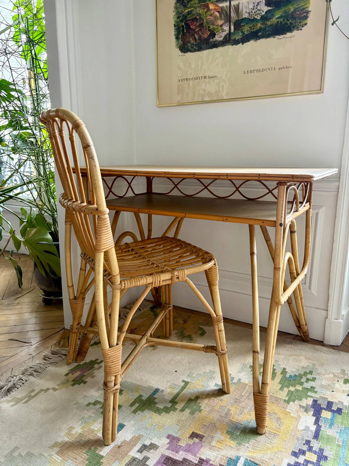 Vintage desk in rattan and bamboo from the 50s/60s.