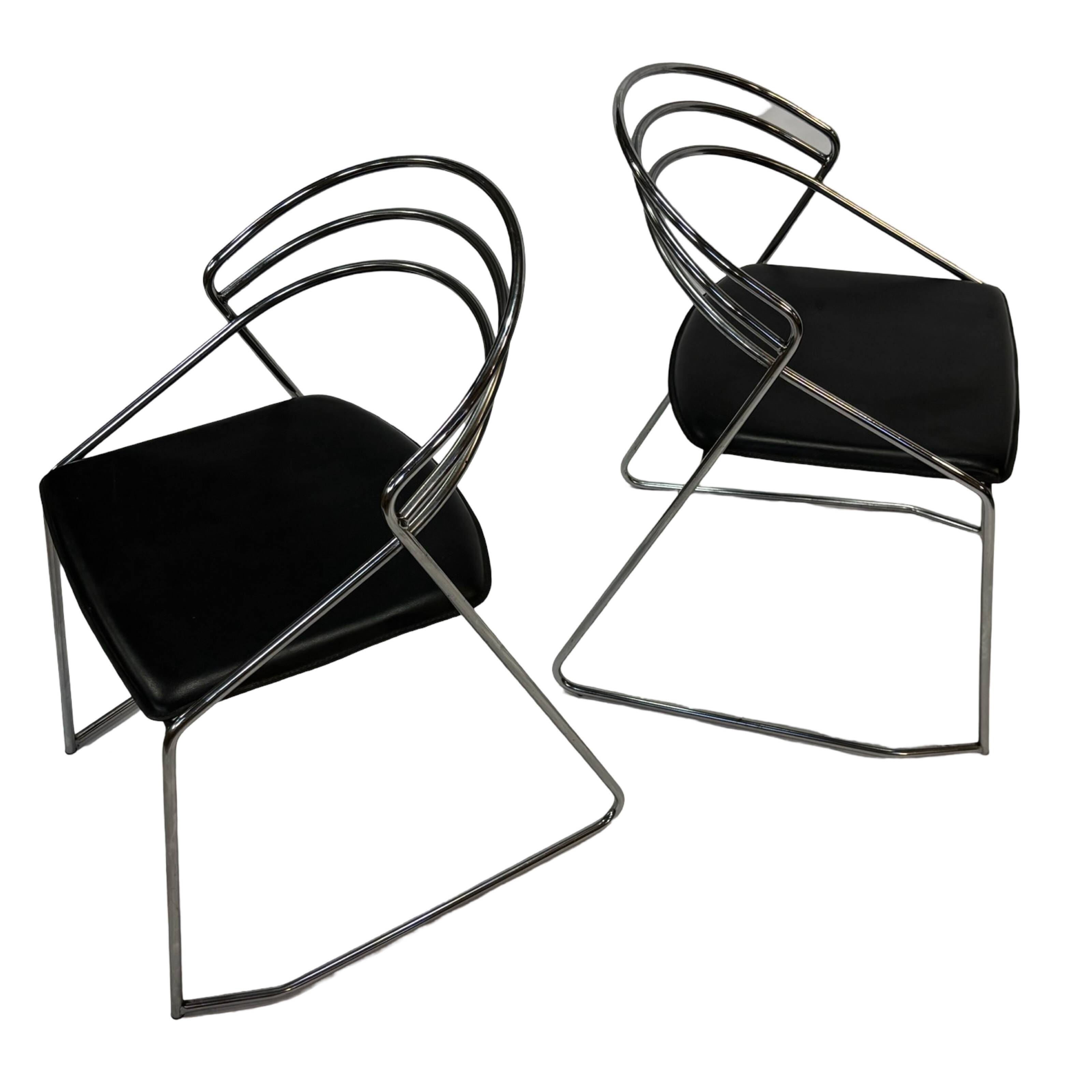4 chaises minimalistes en fil d'acier chromé, années 80