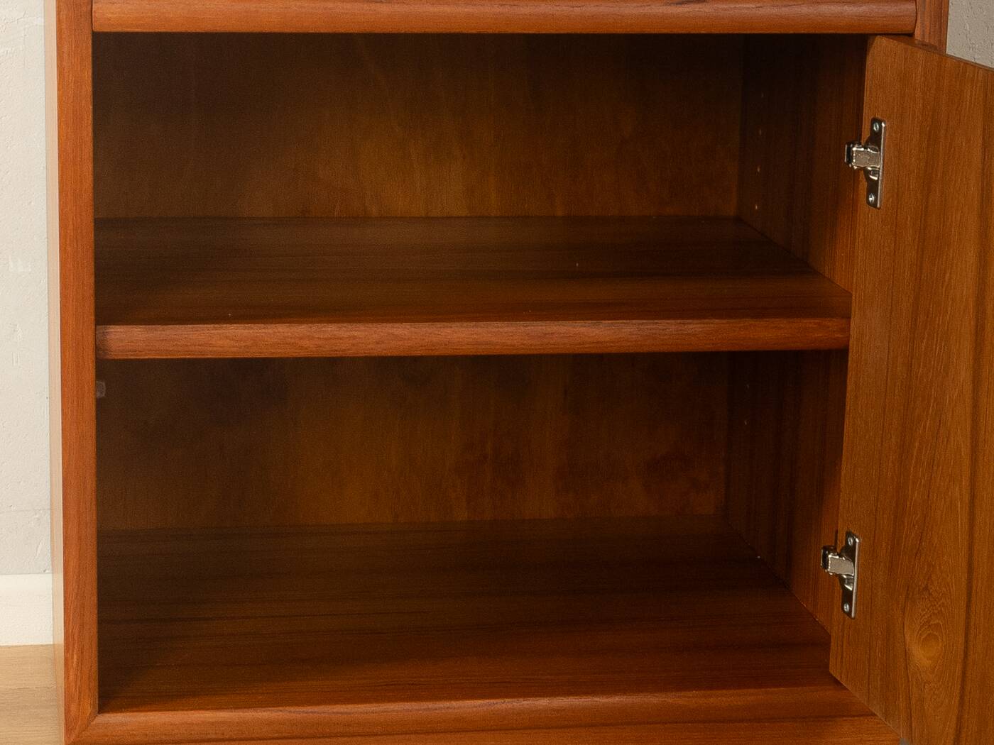 Classic chest of drawers from the 1960s, teak veneer