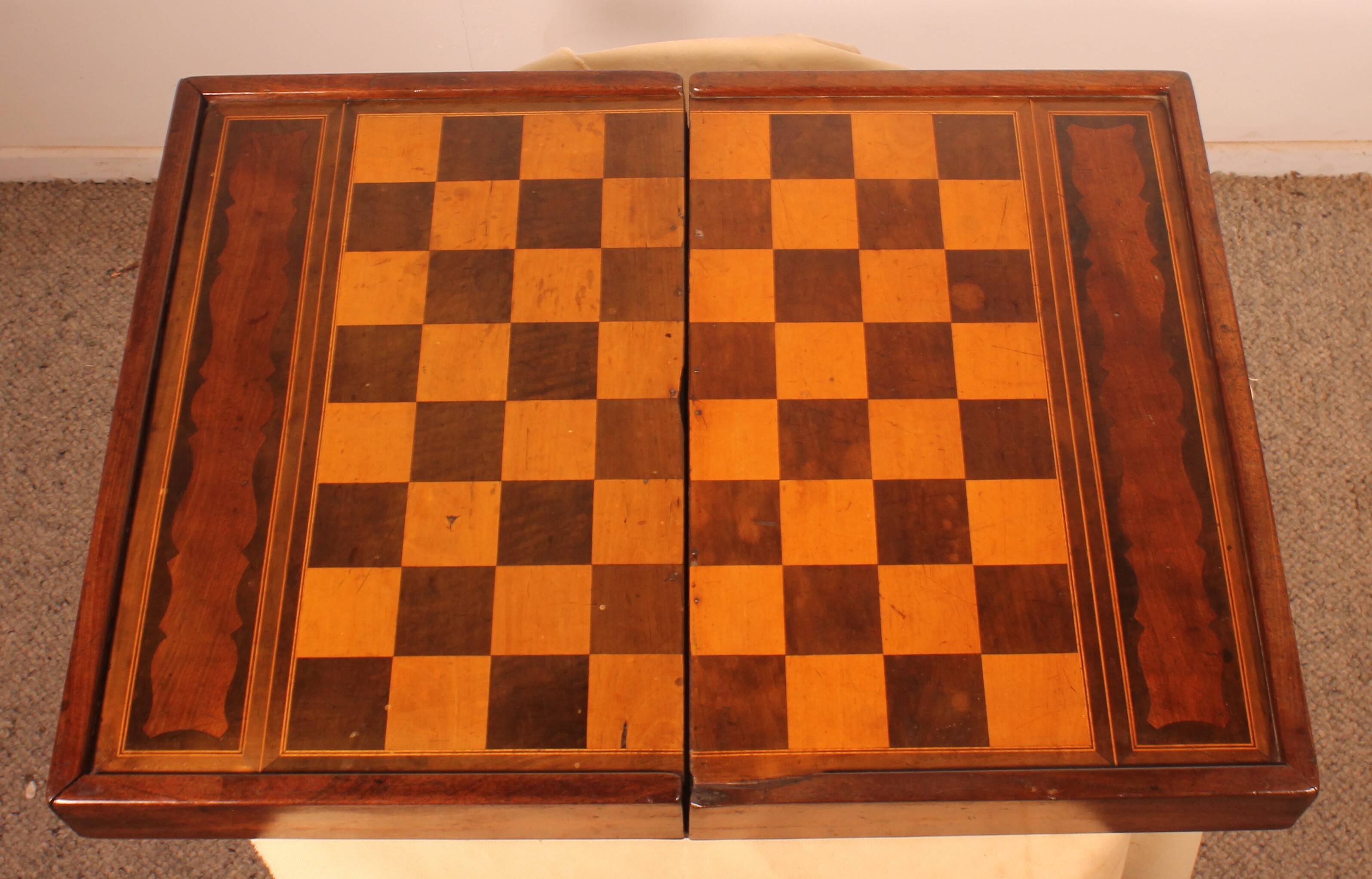 19th century games box in walnut and boxwood