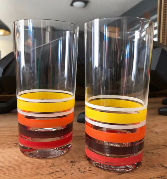4 vintage pop style water glasses
