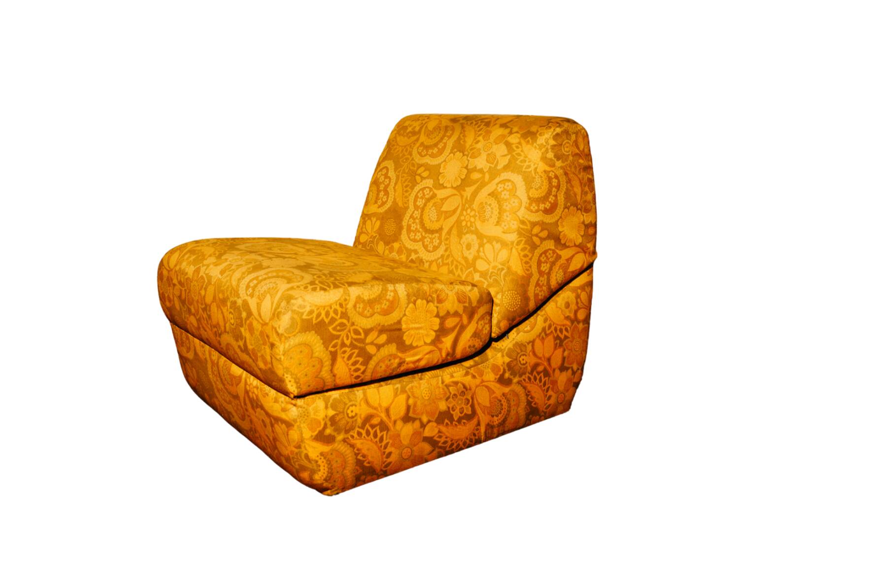 Chauffeuse convertible en tissu floral, circa 1970