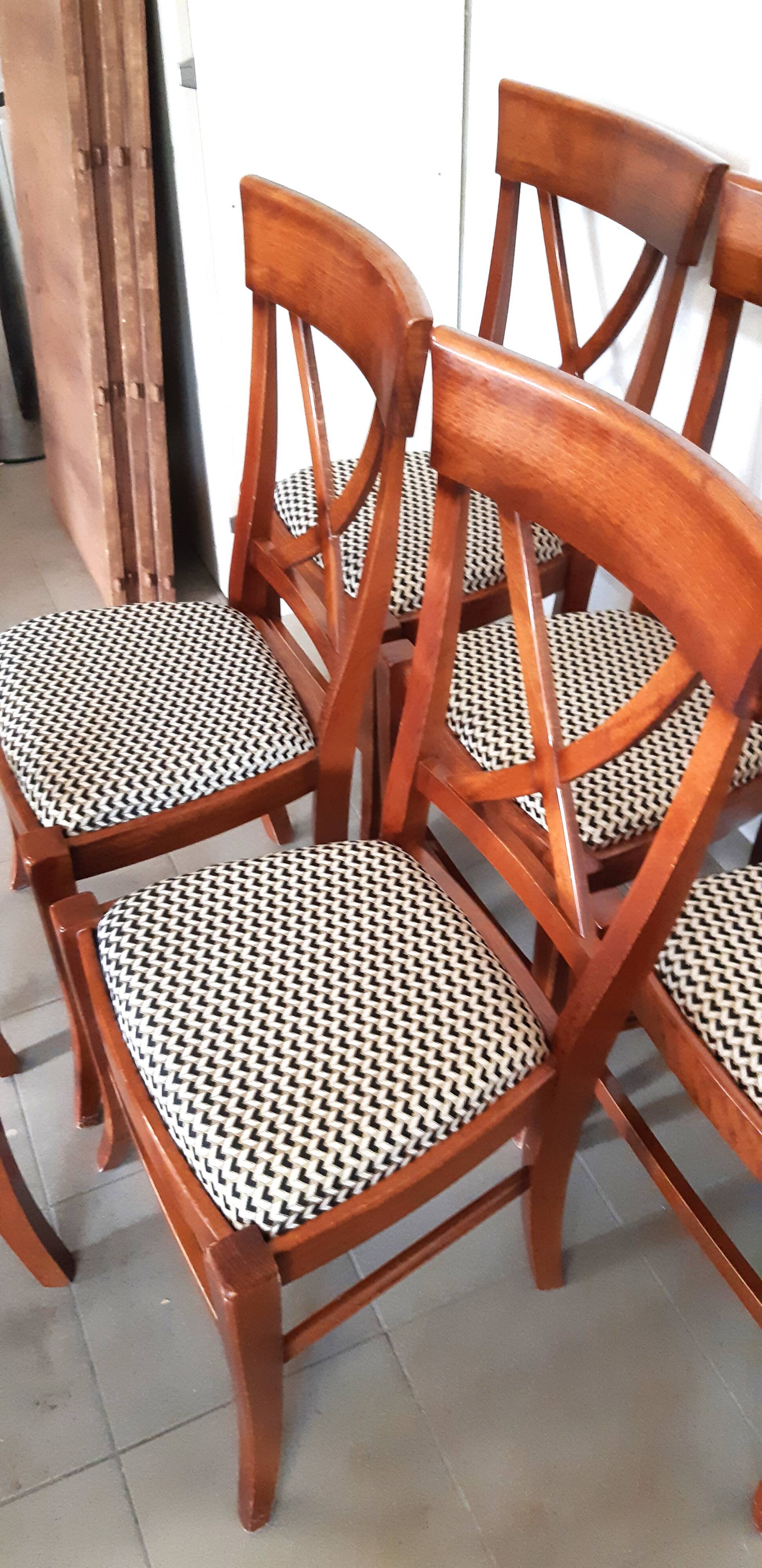 set of 6 recent Restoration style chairs in solid stained beech in excellent condition
