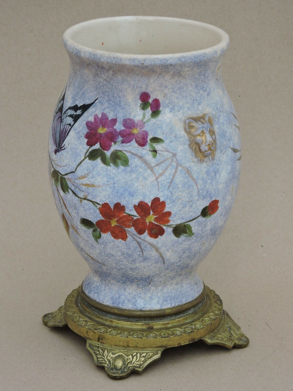 Vase in earthenware butterfly decoration