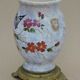 Vase en faïence décor papillon