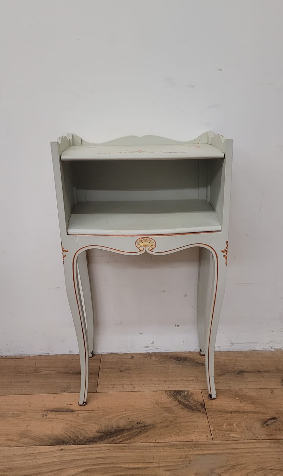 Table de chevet