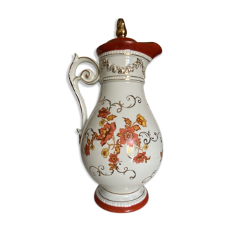 Pitcher or carafe
